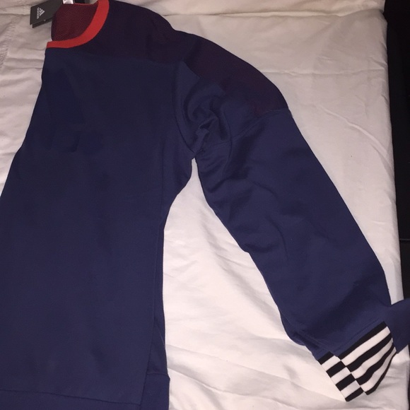 ⚽️🤩Adidas sweatshirt🤩⚽️ - Picture 2 of 4